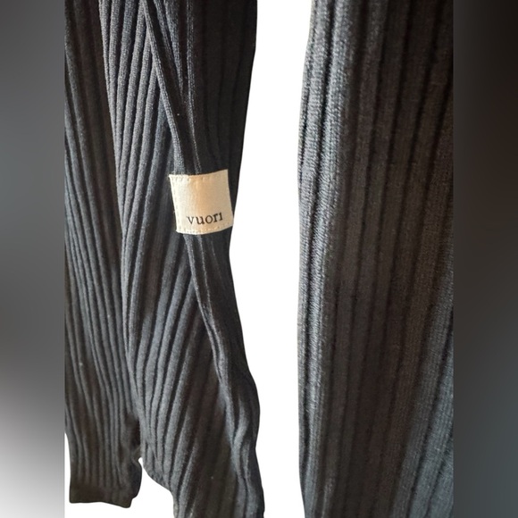 Vuori Bleeker Ribbed Brown Caramel Long Sleeve Mock Neck Bodysuit Size M - Picture 10 of 16